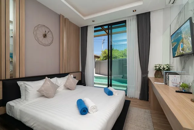 Pool, 5 Bedrooms, Central, Deluxe, Villa, 4 King Beds, 2 Queen Beds, Rawai Vip Villas Kids Park And Spa 1/10