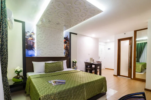 Euro Suite 2, Queen Beds، Eurotel Las Pinas 9/10