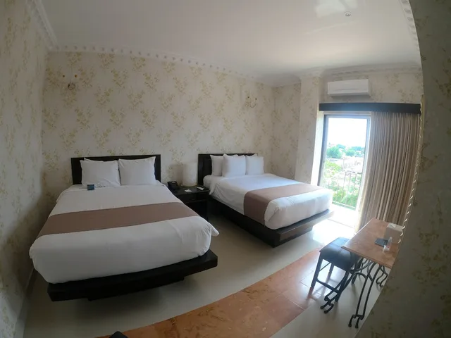 جناح بسريرين كوين بحوض استحمام، Hotel Palacio Maya 2/10