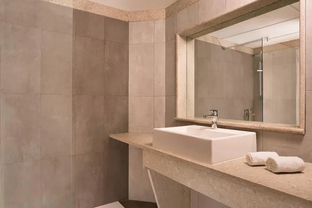 غرفة كلاسيكية بسرير كوين، Four Points By Sheraton Catania Hotel And Conference Center 10/10