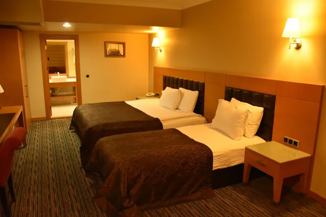 Standard, Twin Beds, Grand Simay Hotel 2/5