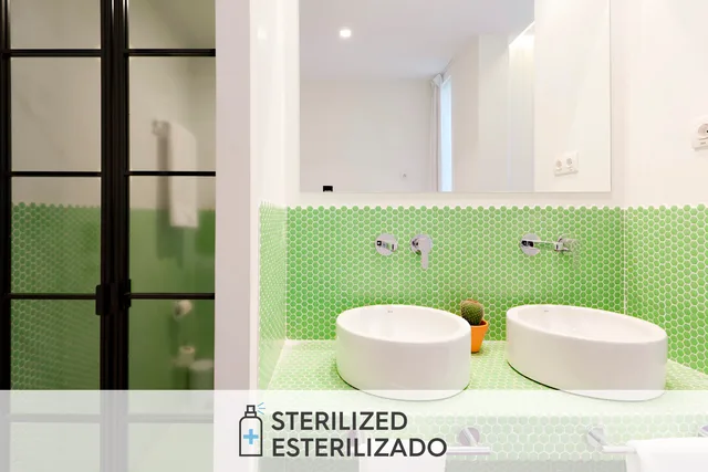 غرفة قياسية رباعية، HOSTAL BUELTA 1/2