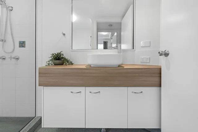 شقة بريميير بسرير كوين، Mackay Seabreeze Apartments 6/7