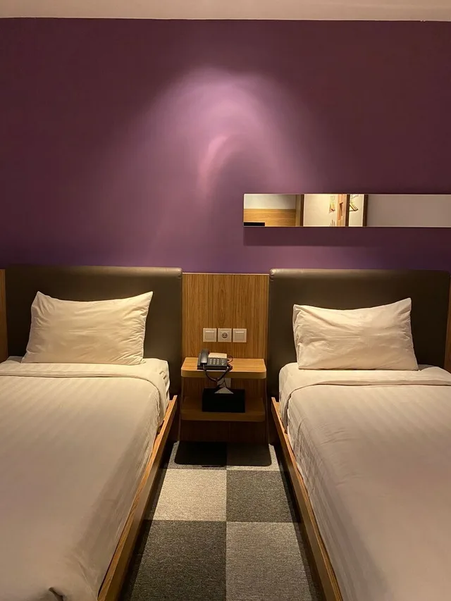 غرفة سوبيريور بسريرين منفصلين بإطلالة على المدينة، Mooz Hotel Surabaya - Jemursari 1/5