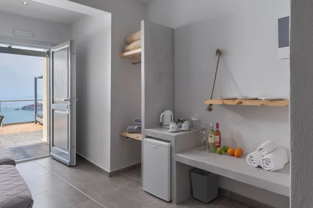 جناح سوبيريور بسريرين مزدوجين بإطلالة على البحر، Gizis Cliffside Suites 9/10