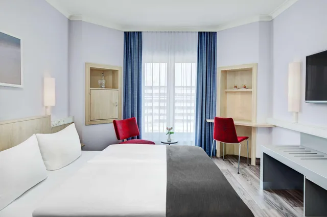 غرفة قياسية بسرير مزدوج، INTERCITYHOTEL ROSTOCK 1/5