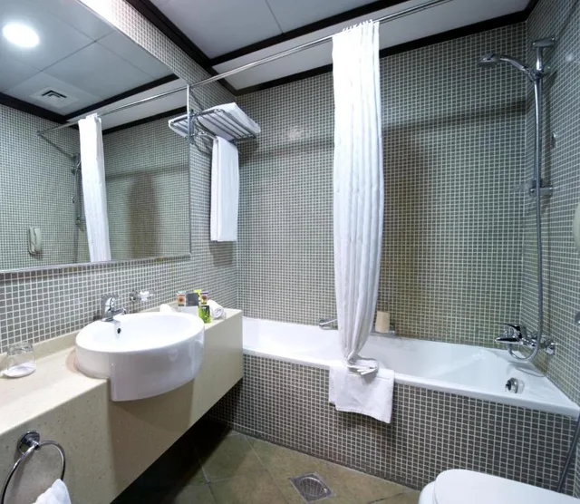 Executive King, TIME Oak Hotel and Suites 3/3