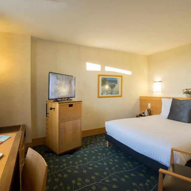 Grand, Comfort, Inner Courtyard View، HOTEL DE NORMANDIE 1/5