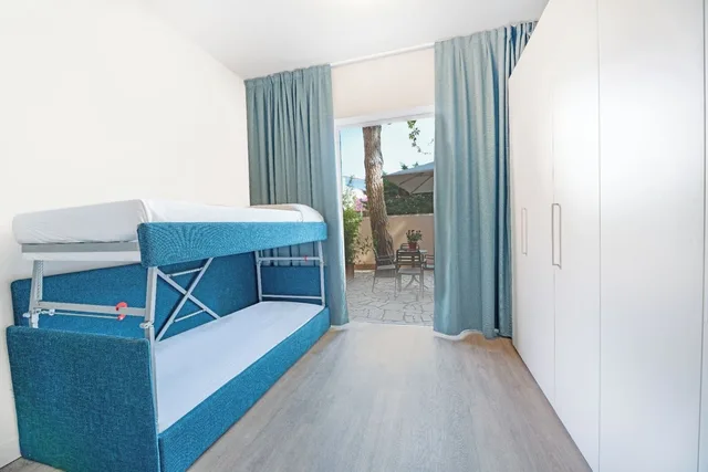 غرفة رباعية بسرير مزدوج وسرير بطابقين، Hotel Riva Del Sole 3/4