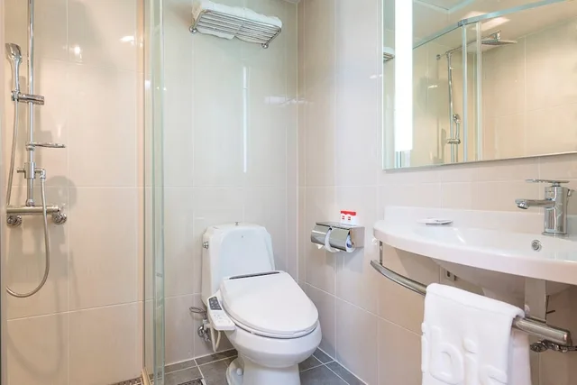 Deluxe, Family, 1 Queen and 1 Single Bed, Central 7 Hotel 7/8