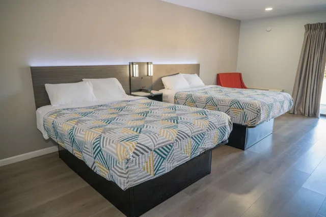 غرفة بسريرين كوين، Motel6 Soledad, CA 5/9