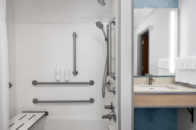 غرفة قياسية بسريرين كوين، Hilton Garden Inn West Palm Beach Airport 7/8