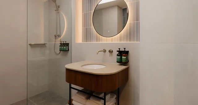 غرفة قياسية بسرير كينج، Crowne Plaza Adelaide Mawson Lakes 7/7