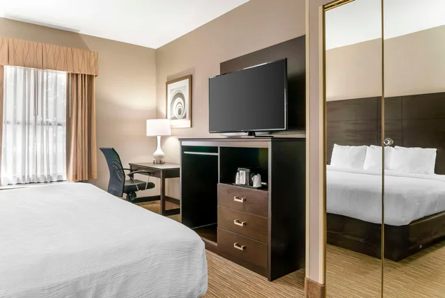جناح بسرير كينج لذوي الإعاقة، Quality Inn & Suites Monroe 3/4