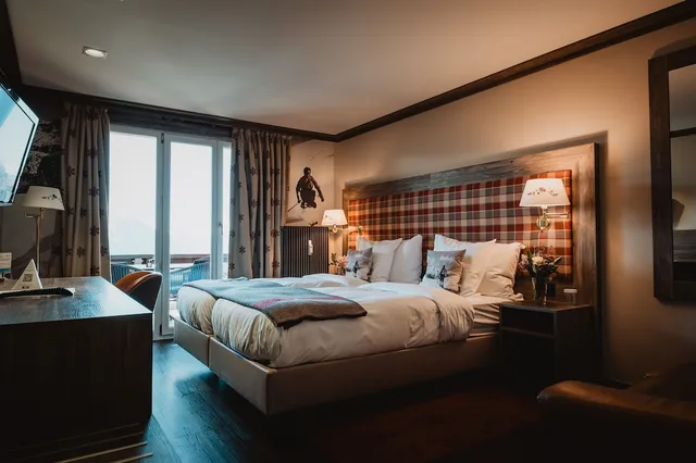 Panorama, Double Bed، Hotel Bristol 1/6