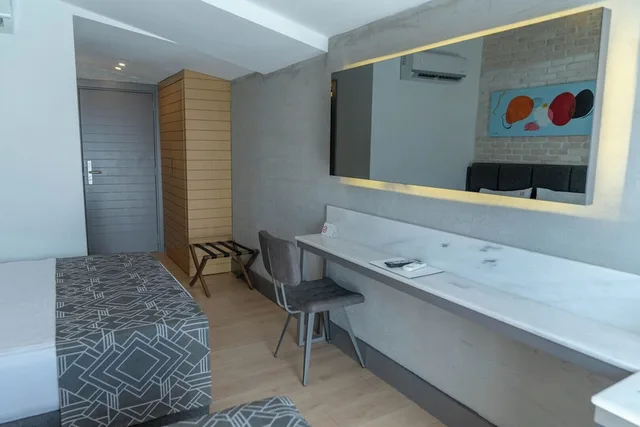 Deluxe, Triple, Laren Business Hotel And Spa 6/6