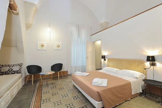 Classic, Queen Bed, Palazzo Circolone 4/10