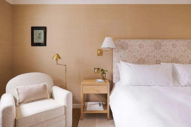غرفة بريميير بسرير كينج بشرفة، Villa Mara Carmel by the Sea 2/3
