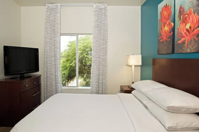 Studio, King Bed, Golf Course View, Sofa, Balcony، Residence Inn By Marriott Palm Desert 2/3