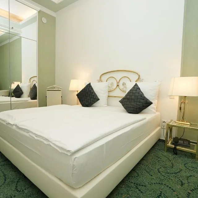 Suite, King Bed, Hotel Palmenhof 2/9
