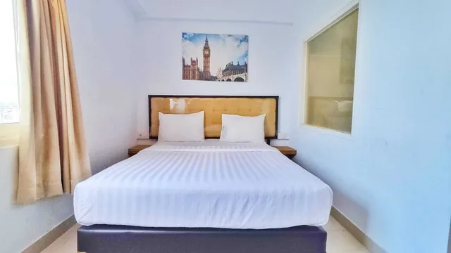 غرفة ديلوكس بسرير مزدوج، De La Charis Hotel by Waringin Hospitality 2/5