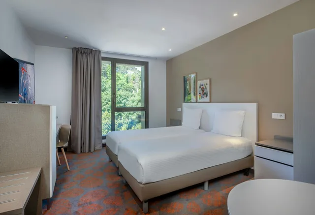 غرفة بسريرين منفصلين بإطلالة على النهر، Spark by Hilton Lyon Park Saone 3/4