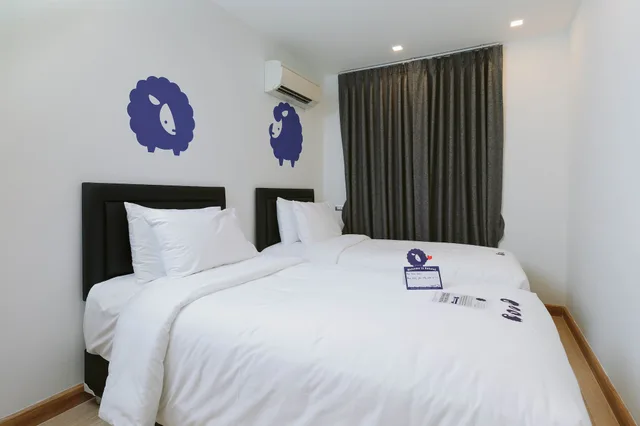 غرفة عائلية رباعية بسريرين منفصلين وسرير بطابقين وسريرين منفصلين، Kokotel Bangkok Sukhumvit 50 1/3