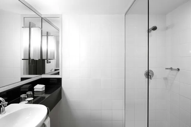 غرفة بسريرين مزدوجين، Sydney Harbour Marriott 12/13