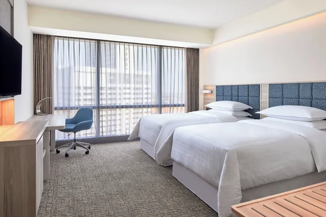 غرفة بسريرين منفصلين، Four Points by Sheraton Surabaya Pakuwon Indah 2/5