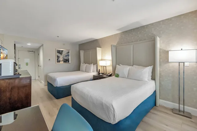 Renovated, Superior, 2 Double Beds, Courtyard View, Balcony، Ocean View Hotel 1/5