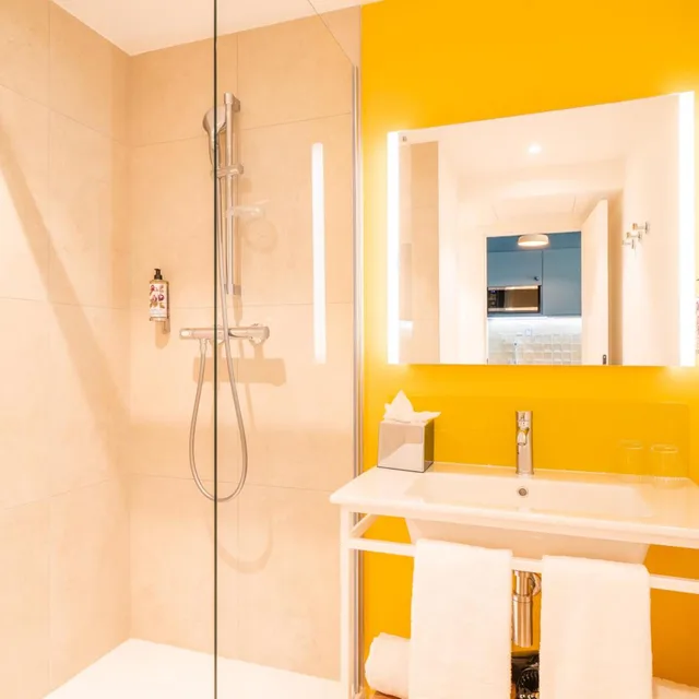 غرفة بريفيليج بسرير فردي، Hotel Soleo Prado 5/5