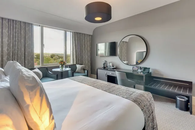 غرفة كلاسيكية بسرير كينج، Fota Island Hotel And Spa 1/9