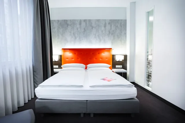 غرفة قياسية بسرير مزدوج، Garner Berlin - Mitte, an IHG Hotel 4/4