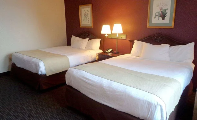 غرفة بسريرين كوين لذوي الإعاقة، Americinn By Wyndham Marshall 2/5
