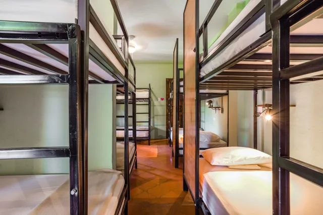 Private, Compact, Double Bed, Shared Bathroom، Socialtel Antigua Guatemala 5/7