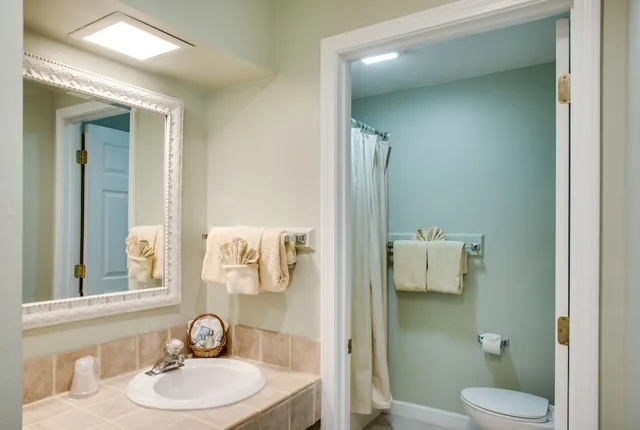 جناح ديلوكس بغرفة نوم واحدة مع أريكة، Boxwood Lodge Blowing Rock near Boone-University 4/5