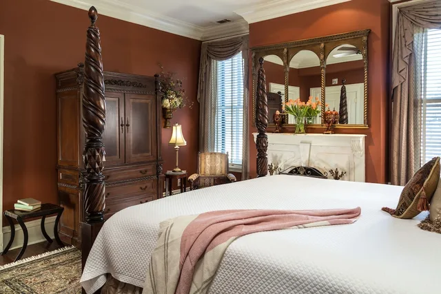 غرفة فاخرة ركنية بسرير كينج، The Inn on West Liberty 1/3