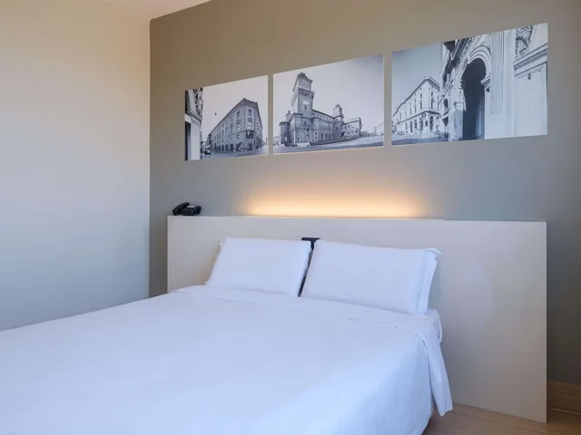 غرفة بسرير كوين، B&B Hotel Ferrara 9/10