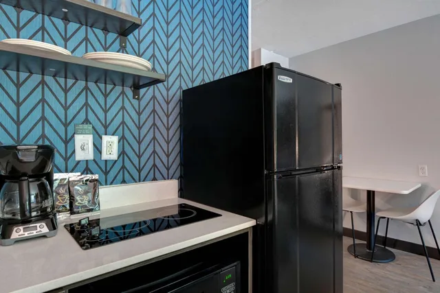 غرفة بسريرين كوين لغير المدخنين بمطبخ، Studio 6 Extended Stay - Jacksonville, FL - Baymeadows 8/8