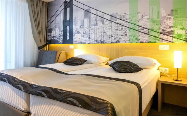 Superior, Double or Twin Bed, Grad Hotel 1/10