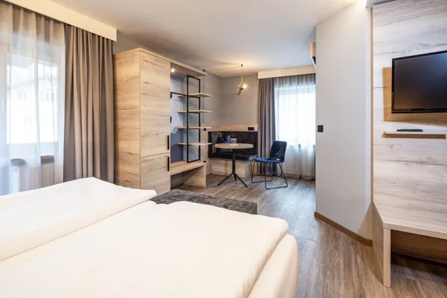 Room, Double Bed, Courtyard Area، Hotel Konigssee 2/3