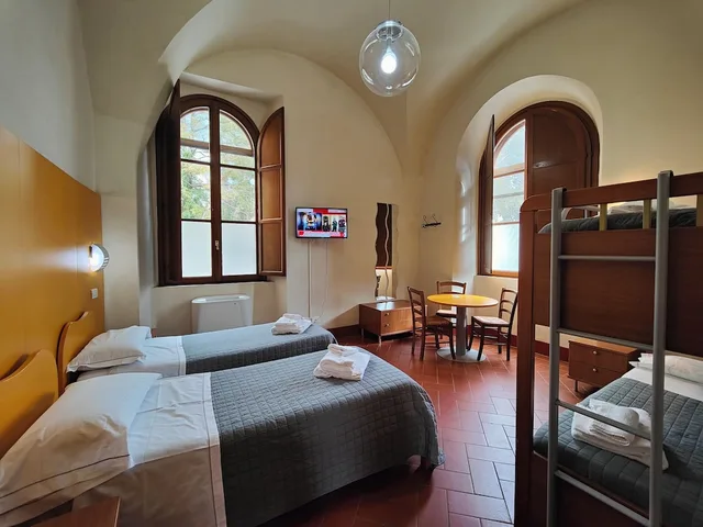 Basic, Chiostro Delle Monache - Hostel Volterra 1/1