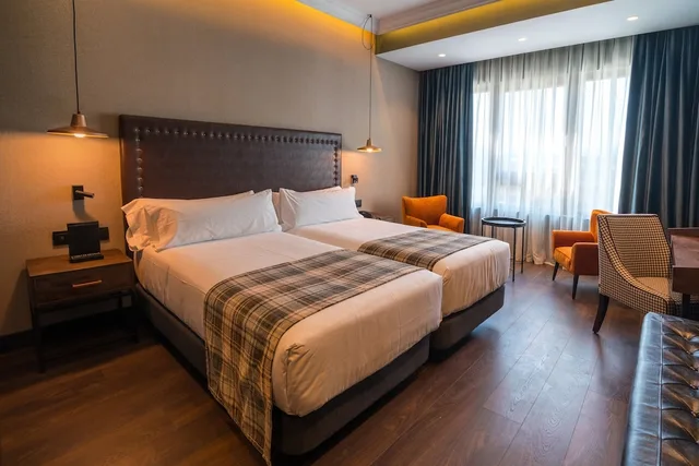 Double room Single use، Catalonia Donosti 2/4