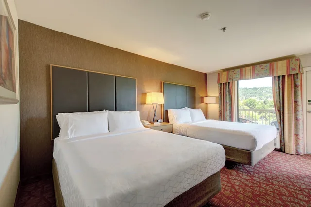غرفة كلاسيكية بسريرين كوين بشرفة، Holiday Inn Express Roseburg 6/10