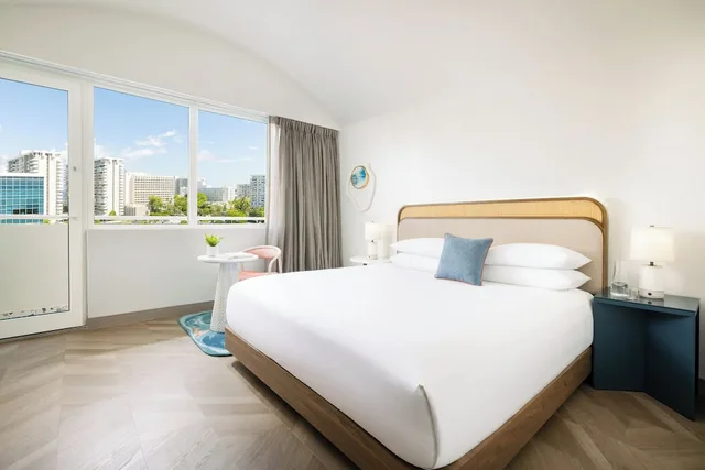 غرفة بسرير كينج لذوي الإعاقة، Hyatt Centric San Juan Isla Verde 4/10