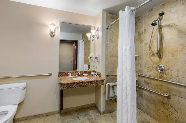 جناح بسرير كينج مع أريكة، Comfort Suites Seaford 6/6