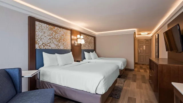 غرفة رباعية بسريرين كوين، The Westfield Inn, BW Signature Collection 5/10