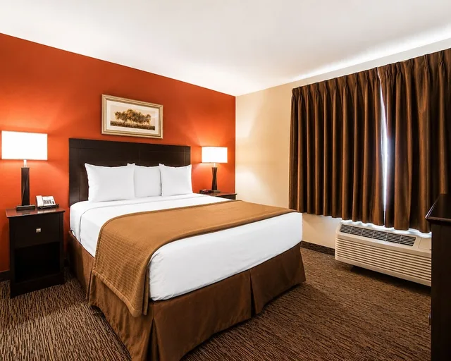 Efficiency, Suite, Queen Bed, Accessible، Mainstay Suites Rapid City, SD 1/4