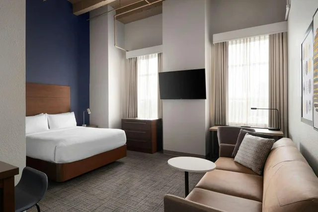 جناح استوديو بسرير كوين مع أريكة في طابق مرتفع، Residence Inn By Marriott Atlanta Midtown 17th Street 1/2