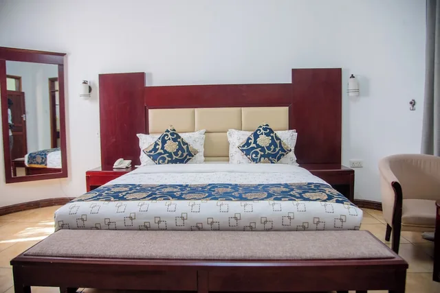 غرفة قياسية بسرير مزدوج، Chamba Valley Exotic Hotel 2/5